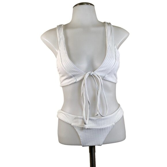 Sade Bikini in White - Lovers and Friends - Picture 4 of 12